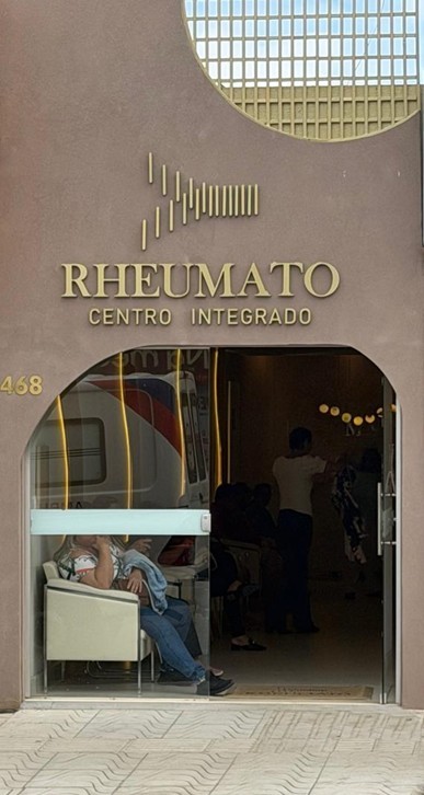 Fachada Hultra